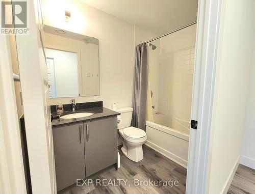 401 - 103 Roger Street, Waterloo, ON - Indoor Photo Showing Bathroom