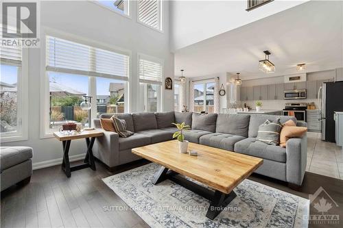 14 Graham Street, Carleton Place, ON - Indoor Photo Showing Living Room