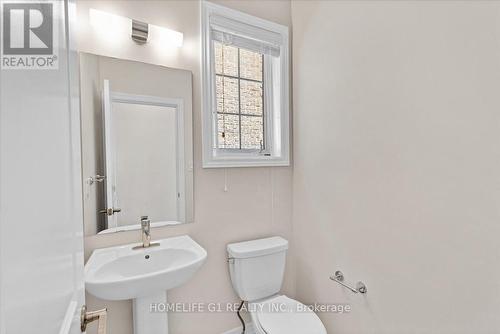 385 Threshing Mill Boulevard, Oakville, ON - Indoor Photo Showing Bathroom