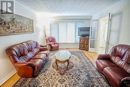 5 Lorne Bruce Drive, Toronto, ON - Indoor Photo Showing Living Room