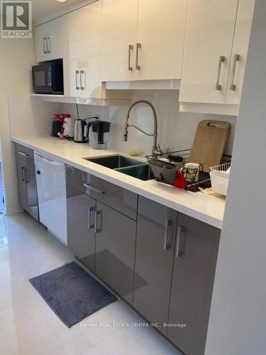 2103 - 335 Webb Drive, Mississauga, ON - Indoor Photo Showing Kitchen With Double Sink