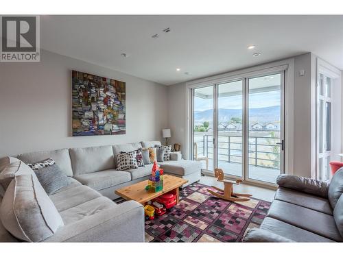 201 Wylie Street Unit# 131, Penticton, BC - Indoor Photo Showing Living Room