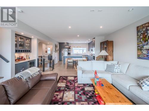 201 Wylie Street Unit# 131, Penticton, BC - Indoor Photo Showing Living Room