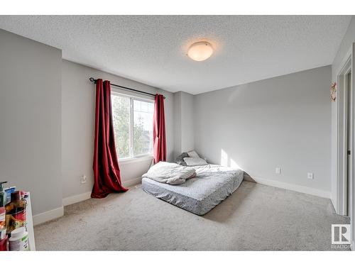 #6 2922 Maple Wy Nw, Edmonton, AB - Indoor Photo Showing Bedroom