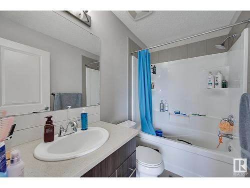 #6 2922 Maple Wy Nw, Edmonton, AB - Indoor Photo Showing Bathroom