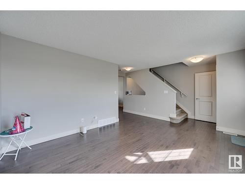 #6 2922 Maple Wy Nw, Edmonton, AB - Indoor Photo Showing Other Room