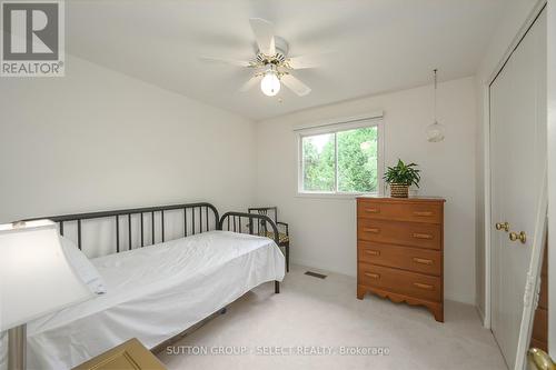 19 Banting Crescent, London, ON - Indoor Photo Showing Bedroom