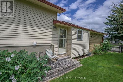 19 Banting Crescent, London, ON - Outdoor With Exterior