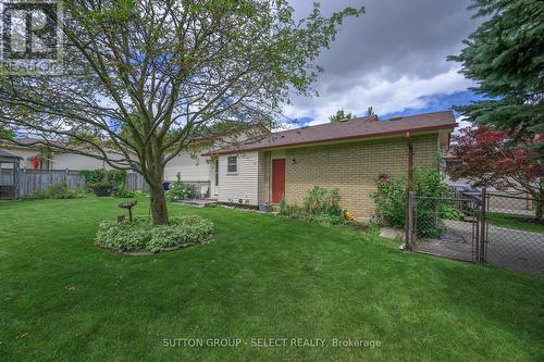 19 Banting Crescent, London, ON - Outdoor