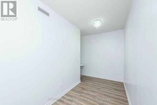 409 - 1 Falaise Road, Toronto, ON - Indoor Photo Showing Other Room