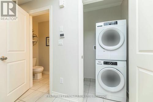 409 - 1 Falaise Road, Toronto, ON - Indoor Photo Showing Laundry Room