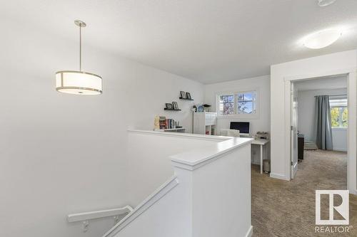 542 Chappelle Dr Sw, Edmonton, AB - Indoor Photo Showing Laundry Room