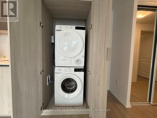 Lph01 - 8 Widmer Street, Toronto, ON - Indoor Photo Showing Laundry Room