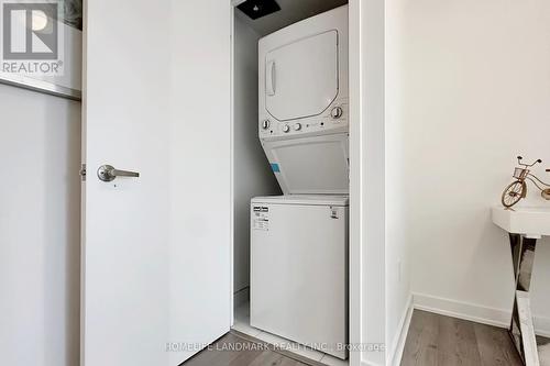 4210 - 25 Telegram Mews, Toronto, ON - Indoor Photo Showing Laundry Room