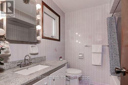 299 Huntsmill Boulevard, Toronto, ON - Indoor Photo Showing Bathroom