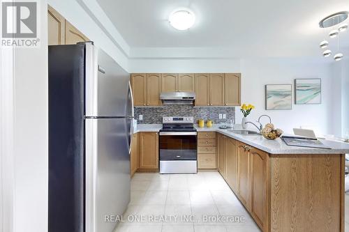 87 Harry Cook Drive, Markham, ON - Indoor Photo Showing Kitchen With Stainless Steel Kitchen