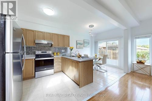 87 Harry Cook Drive, Markham, ON - Indoor Photo Showing Kitchen With Stainless Steel Kitchen