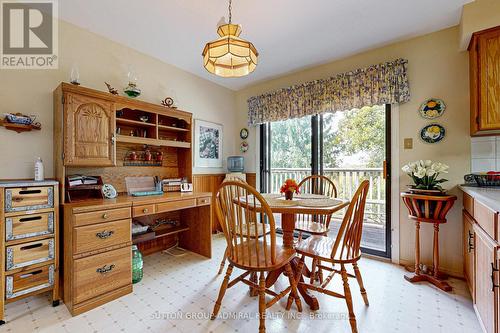 14 Hi View Drive, East Gwillimbury, ON - Indoor Photo Showing Dining Room