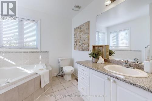 92 Bentwood Crescent, Vaughan, ON - Indoor Photo Showing Bathroom