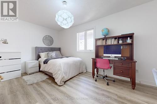 92 Bentwood Crescent, Vaughan, ON - Indoor Photo Showing Bedroom