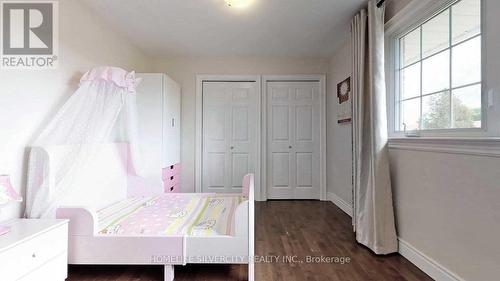 256 Weighton Drive, Oakville, ON - Indoor Photo Showing Bedroom