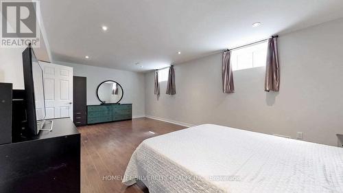 256 Weighton Drive, Oakville, ON - Indoor Photo Showing Bedroom