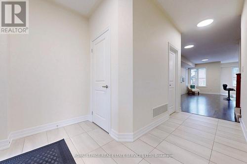 9498 Tallgrass Avenue, Niagara Falls, ON - Indoor Photo Showing Other Room