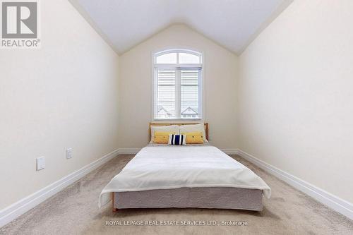 9498 Tallgrass Avenue, Niagara Falls, ON - Indoor Photo Showing Bedroom