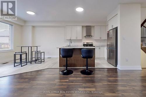 9498 Tallgrass Avenue, Niagara Falls, ON - Indoor Photo Showing Kitchen