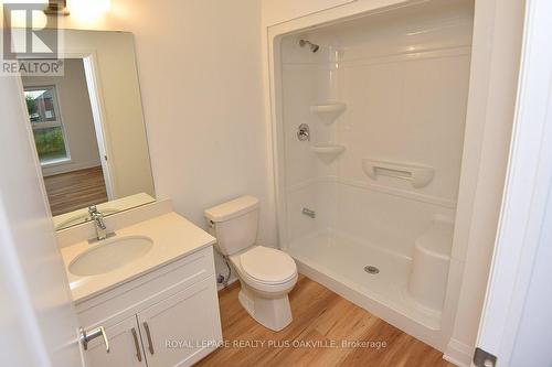 219 - 1936 Rymal Road E, Hamilton, ON - Indoor Photo Showing Bathroom