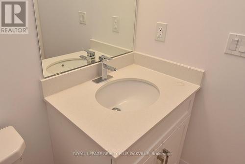 219 - 1936 Rymal Road E, Hamilton, ON - Indoor Photo Showing Bathroom