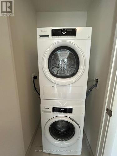 715 - 212 King William Street, Hamilton, ON - Indoor Photo Showing Laundry Room