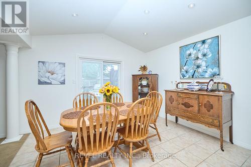 107 Napa Lane, Hamilton, ON - Indoor Photo Showing Dining Room