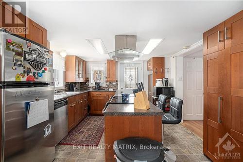 1215 Ste-Marie Road, Russell, ON - Indoor Photo Showing Kitchen