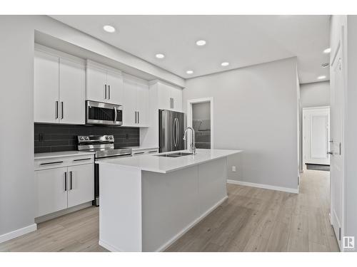 737 Mattson Drive Sw Sw, Edmonton, AB - Indoor Photo Showing Kitchen With Stainless Steel Kitchen With Upgraded Kitchen