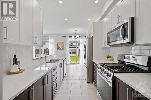 524 Cardamom Terrace, Stittsville, ON - Indoor Photo Showing Kitchen With Stainless Steel Kitchen With Double Sink With Upgraded Kitchen