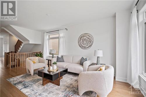 524 Cardamom Terrace, Stittsville, ON - Indoor Photo Showing Living Room