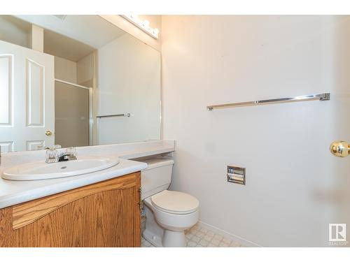 12423 56 St Nw, Edmonton, AB - Indoor Photo Showing Bathroom