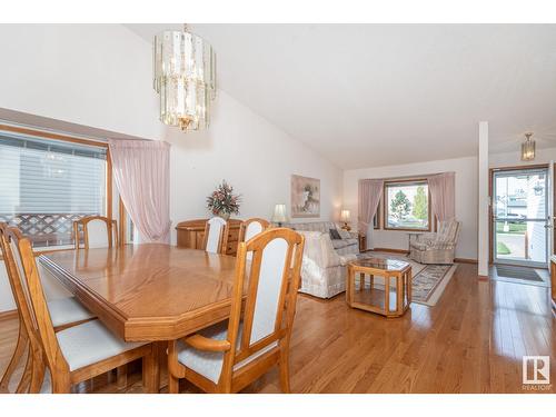 12423 56 St Nw, Edmonton, AB - Indoor Photo Showing Dining Room