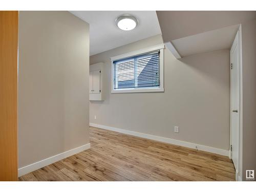 11517 94 St Nw, Edmonton, AB - Indoor Photo Showing Other Room