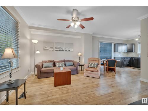 11517 94 St Nw, Edmonton, AB - Indoor Photo Showing Living Room