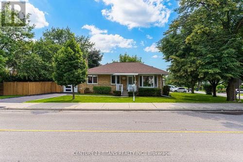 223 Epsom Downs Drive, Toronto, ON - Outdoor