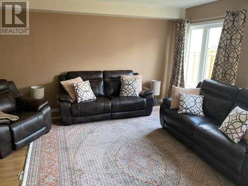 9 Hoover Road, Brampton, ON - Indoor Photo Showing Living Room