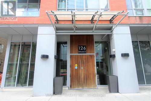 401 - 126 Simcoe Street, Toronto, ON 