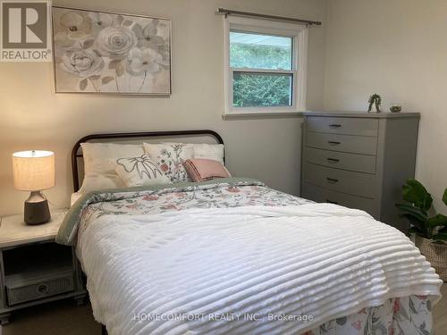 92 Jacobson Avenue, St. Catharines, ON - Indoor Photo Showing Bedroom