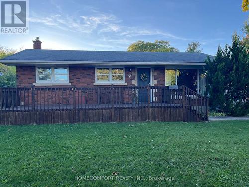 92 Jacobson Avenue, St. Catharines, ON - Outdoor With Deck Patio Veranda