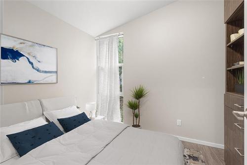 504 Robinson Avenue, Selkirk, MB - Indoor Photo Showing Bedroom