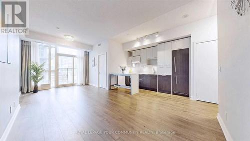 806 - 30 Nelson Street, Toronto, ON - Indoor Photo Showing Kitchen