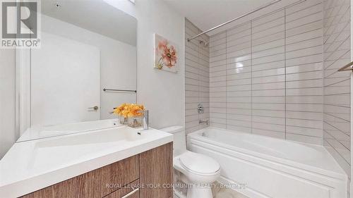 806 - 30 Nelson Street, Toronto, ON - Indoor Photo Showing Bathroom