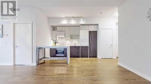 806 - 30 Nelson Street, Toronto, ON - Indoor Photo Showing Kitchen